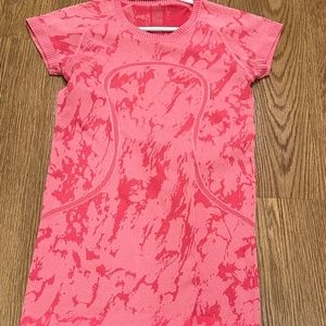 Women's Swiftly tech T-shirt